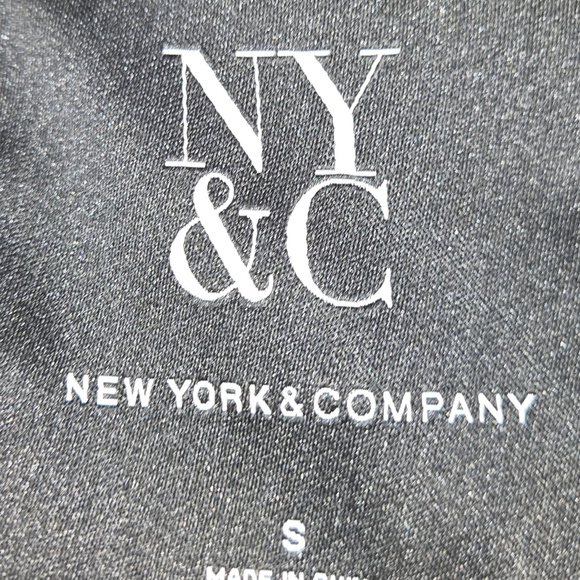 New York & Company Fitted Quilted Black Vest Gold Zipper Sz Sm - Picture 5 of 6